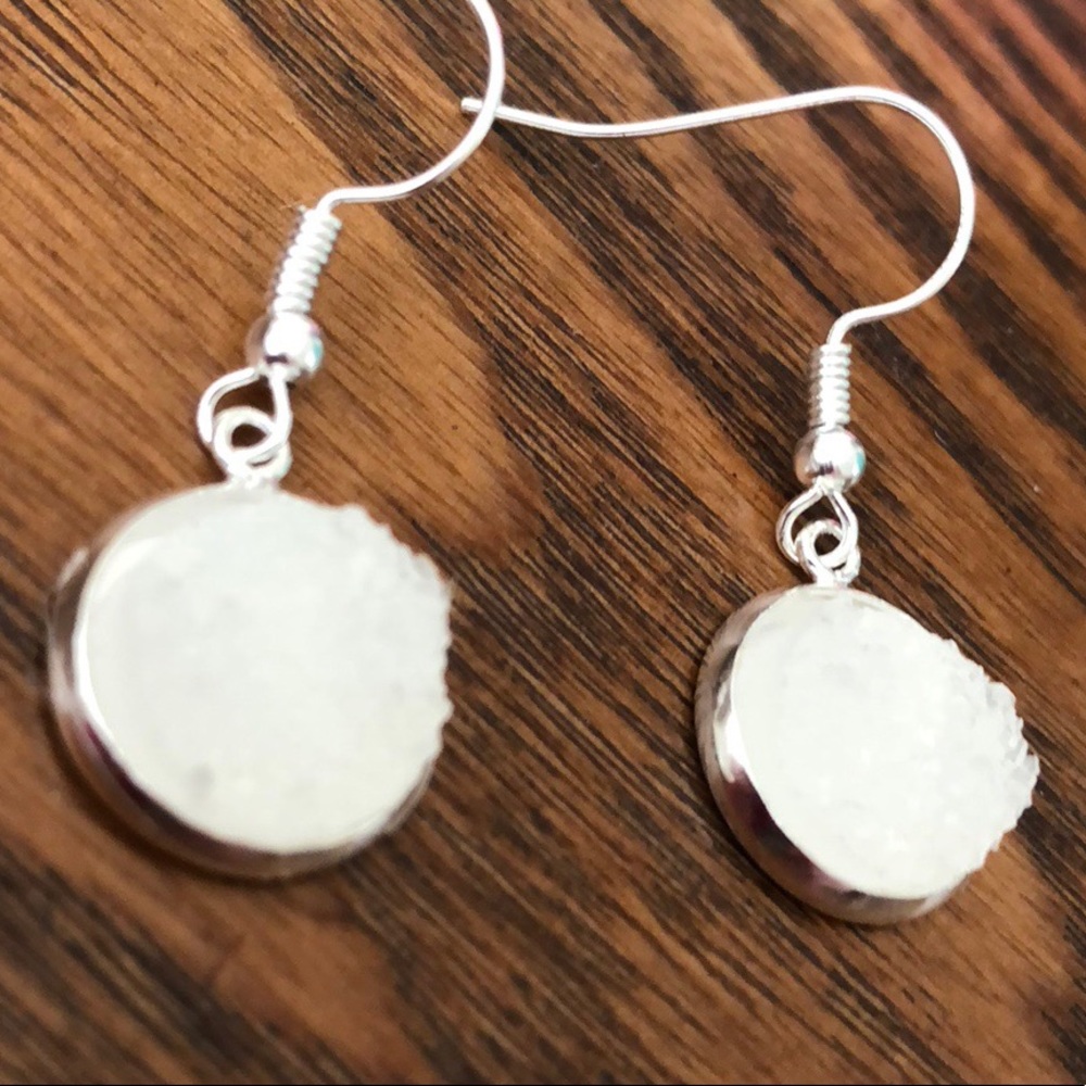 ⭐️Sparkling White Faux Druzy Earrings⭐️